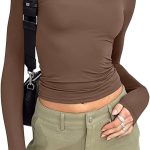 طقم ملابس صيفية عصرية مضلعة ومحبوكة بدون اكمام وشورت جينز مع حزام للفتيات الصغيرات الصغار