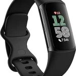 فيتبيت جهاز تتبع الانشطة جوجل تشارج 6 يتضمن عضوية ممتازة لمدة 6 اشهر، عمر بطارية 7 ايام، محفظة جوجل وخرائط جوجل، زجاج بركاني / الومنيوم اسود