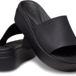 كروكس صندل سلايدز بنعل سميك للنساء من بروكلين