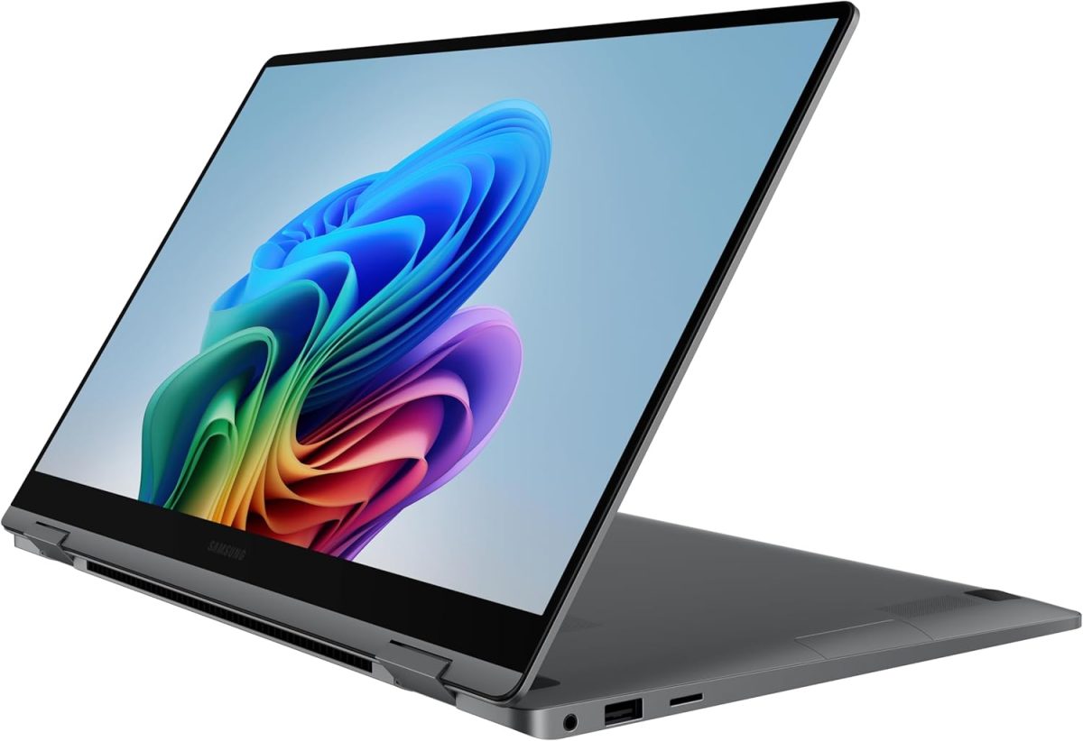 سامسونج لابتوب جالكسي بوك 5 360 كوبايلوت + بي دي بشاشة لمس FHD AMOLED 15.6 انش، 16GB / 512GB، مكبرات صوت دولبي اتموس رباعية وبطارية تدوم طوال اليوم، NP750QHA-KA1US، رمادي