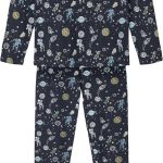 طقم بيجامة للاولاد ان كيه ام نايت من نايم ات بلون ياقوتي ازرق داكن بنمط الفضاء متوفرة في المخزن دائمًا (مجموعة من قطعتين)