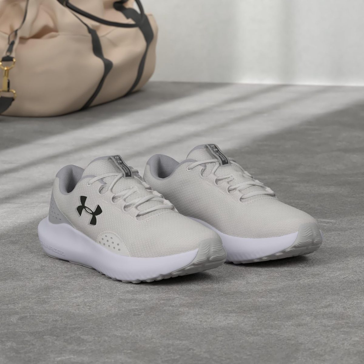 ⁦Under Armour Men's UA Surge 4 Running Shoes mens Sneaker⁩ - الصورة ⁦2⁩