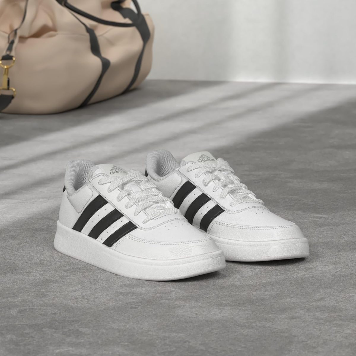 ⁦adidas Breaknet 2.0 womens Shoes⁩ - الصورة ⁦2⁩
