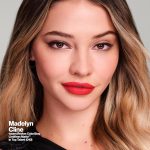⁦ريفلون احمر شفاه سائل غير لامع ليميتليس من كولور ستاي موديل بيهافيور⁩ - الصورة ⁦7⁩