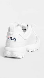 ⁦حذاء رياضي نسائي منخفض الرقبة من Fila⁩ - الصورة ⁦4⁩