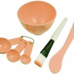 مومنت مجموعة ادوات احترافية 4 في 1 لخلط قناع الوجه بنفسك وفرشاة وملعقة وعصا وفرشاة للعناية بالوجه للنساء [اللون: بني فاتح)