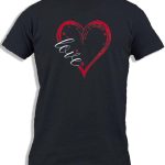 Ay Cabron™ LOVE | حروف الحب مع صورة ظلية قلب حمراء مطلية | عبارة محبة | عيد حب سعيد | نشر كلمة الحب تي شيرت قطني للرجال