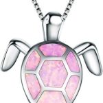 قلادة بدلاية على شكل سلحفاة صغيرة مطلية بالذهب الابيض من جود جويلرز