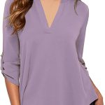 بلوزة كاجوال بقبة V واساور اكمام عريضة من روز وير مناسبة للعمل