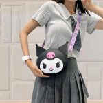 ⁦تومفايس شنطة كروس من كورومي، شنطة كتف بتصميم انيمي لطيف، شنطة للجوال مع حزام كتف قابل للتعديل، شنطة كارتون للبنات، هدية عيد ميلاد للاطفال، شنطة العاب، 20 × 16.5 × 5 سم⁩ - الصورة ⁦6⁩