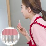 ⁦مينكسي 5 قطع من انابيب ملمع الشفاه الفارغة للسفر، حاويات مستحضرات التجميل لملمع الشفاه واحمر الشفاه، عينات صغيرة من بلسم الشفاه، انابيب فارغة من البلاستيك⁩ - الصورة ⁦4⁩