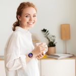 ⁦مجموعة اساور رياضية قابلة للتعديل من السيليكون الناعم قابلة للتعديل متوافقة مع ساعة سامسونج جالكسي 5/4 مقاس 40 ملم و44 ملم و5 برو 45 ملم وجالاكسي ووتش 4 كلاسيك 42 ملم و46 ملم للرجال والنساء، عبوة من 6⁩ - الصورة ⁦6⁩