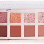 باليت ظلال العيون ذا ترو ايكون برونز من ريفولوشن، 12 لمسة نهائية مات ولامعة فائقة الصبغة، تدوم طويلا وقابلة للمزج، نباتية ولم يتم اختبارها على الحيوانات، 3.52 اونصة