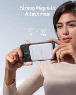 ⁦بطارية Anker المغناطيسية، شاحن محمول لاسلكي قابل للطي 5K مع حامل ومنفذ USB-C (على الجانب)، مخصصة فقط لـ MagSafe وiPhone 15/15 Plus/15 Pro/15 Pro Max وiPhone14/13 Series (اللون الأبيض).⁩ - الصورة ⁦5⁩