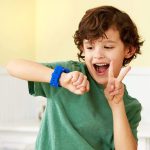 ⁦ساعة ذكية دي اكس 2 من في-تك بتقنية كيديزووم قطعة واحدة⁩ - الصورة ⁦5⁩