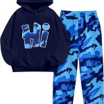 ملابس للاولاد بتصميم مموه من دوملوب، بلوفر بغطاء للراس وبنطلون مطبوع عليه حروف من قطعتين، ملابس شتوية للاطفال الاولاد بعمر 7-14 سنة