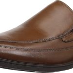 تي شيرت رجالي من Clarks tilden مجان ً ا (لون جديد) سهل الارتداء من دون رباط