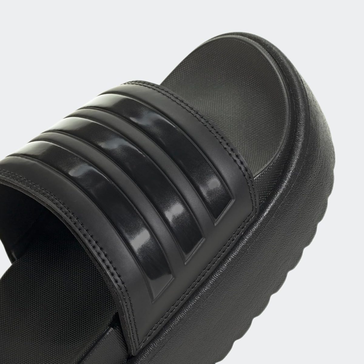 ⁦adidas Adilette Platform womens Slides⁩ - الصورة ⁦4⁩