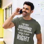 ⁦تي شيرت للرجال مطبوع عليه I Speak Fluent Sarcasm⁩ - الصورة ⁦3⁩