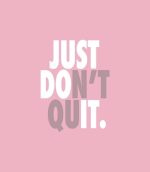 ⁦تي شيرت قطني مطبوع عليه عبارة «Just Do['t Qu]it من Ay Cabron Just Do[n't Qu]it | نكتة تعليق فكاهية ساخرة مضحكة | رسالة تحفيزية رياضية للنساء⁩ - الصورة ⁦3⁩