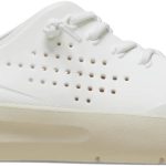 كروكس حذاء رياضي كلوج للنساء من انموشن