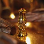 ⁦نسيم زيت او دي بارفان من عود صافي 6 مل - عطر عربي للجنسين بخشب العود الرقيق واللافندر والتوابل والزهور - عطر فاخر للرجال والنساء، مثالي للمناسبات اليومية والخاصة⁩ - الصورة ⁦2⁩