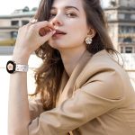 ⁦يو بيك سوار منقوش بالزهور متوافق مع ساعة سامسونج جالاكسي 7 سوار 6 4 5 40 ملم 44 ملم/5 برو/6 4 كلاسيك/اكتيف 2، 20 ملم، سوار رياضي لطيف من السيليكون الناعم بلونين للنساء⁩ - الصورة ⁦2⁩