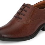 بيروود حذاء رسمي من الجلد برباط للرجال بلون بيج داكن