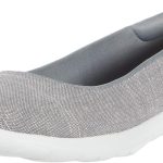 حذاء باليه مسطح للنساء من Skechers