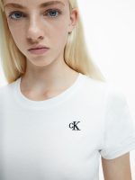 ⁦Calvin Klein Women's CK EMBROIDERY SLIM TEE S/S Knit Top⁩ - الصورة ⁦3⁩