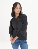 ⁦اميريكان ايغل بلوزة باكمام طويلة وازرار علوية للنساء U-2351-4702-167⁩ - الصورة ⁦3⁩