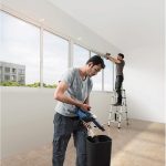 ⁦مكنسة احترافية تعمل بالغاز 18 V-1 لاستخراج الغبار، 06019C6200، من بوش، بلون ازرق⁩ - الصورة ⁦2⁩