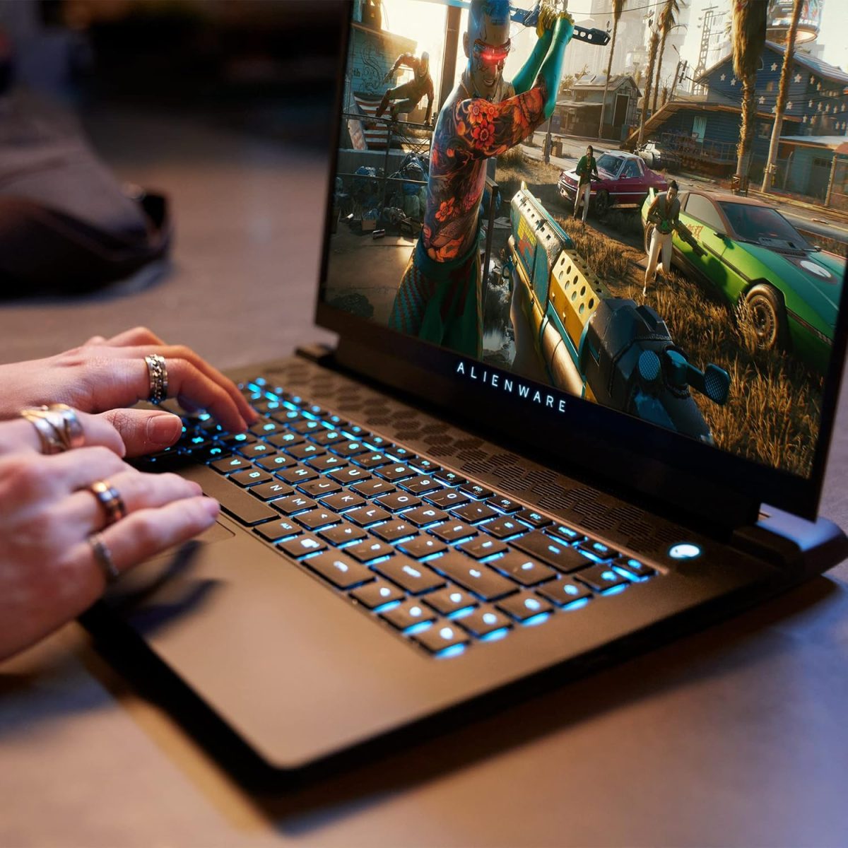 ⁦الينوير لابتوب العاب M15 R6 بشاشة 15.6 انش FHD (1920×1080) 1 مللي ثانية 360 هرتز، انتل كور i7-11800H، ذاكرة RAM DDR4 32GB، SSD 1TB، انفيديا RTX 3070 8GB، ويندوز 11 هوم، اسود⁩ - الصورة ⁦4⁩
