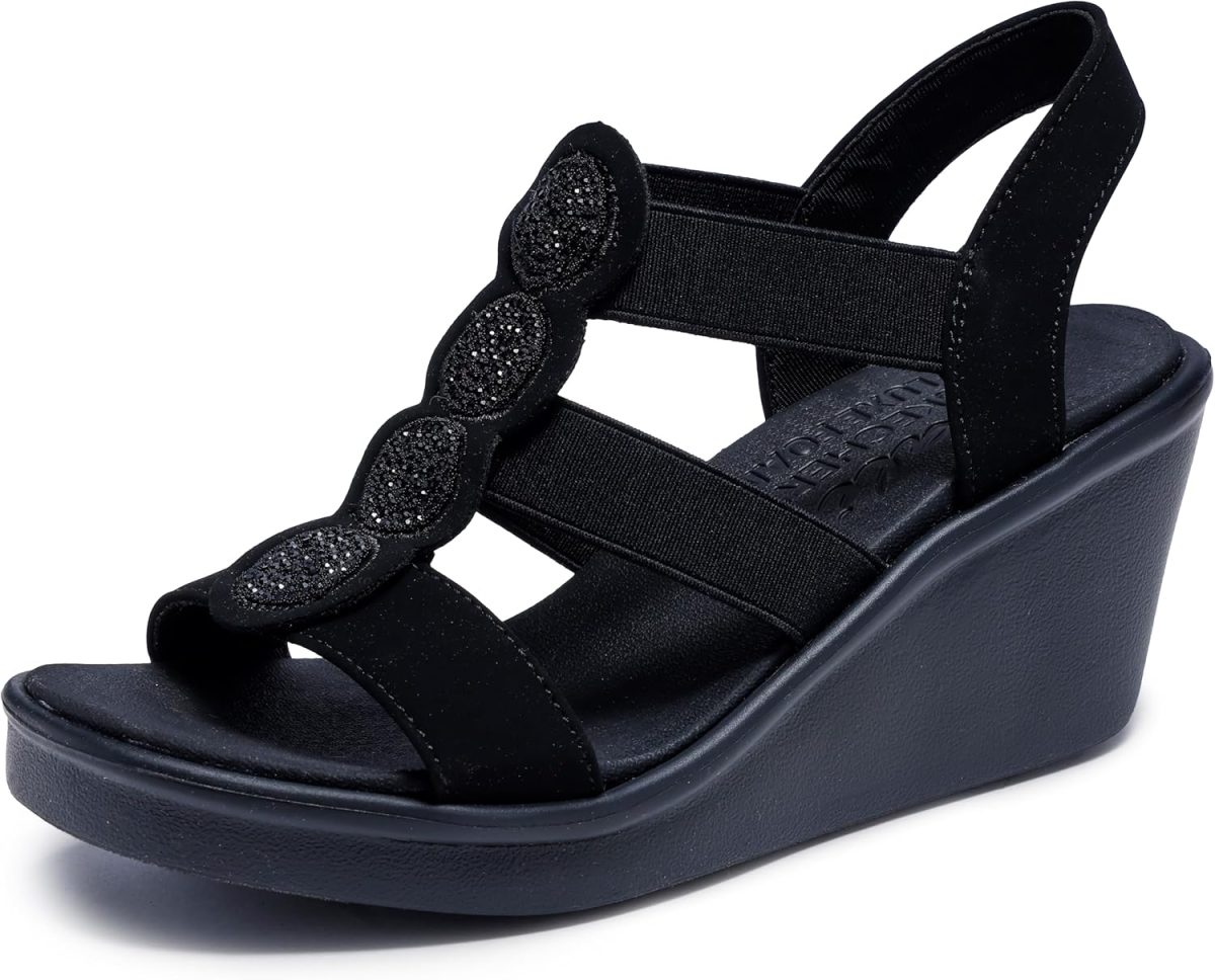 صندل نسائي من Skechers Cali موديل Rumble On