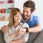 ⁦سوار متوافق مع ساعة ابل الترا 2 - سوار مغناطيسي من السيليكون الناعم لسلسلة اي ووتش اس اي 2 10 9 8 7 6 5 4 الترا 49 ملم 46 ملم 45 ملم 44 ملم 42 ملم (سلسلة 3 2 1)⁩ - الصورة ⁦3⁩