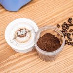 ⁦كريبتون خلاط KNB6074 400 واط، 2 في 1 مع برطمان 1.5 لتر غير قابل للكسر - كسارة ومطحنة وعصارة | محرك قوي | حماية من الحرارة الزائدة⁩ - الصورة ⁦5⁩
