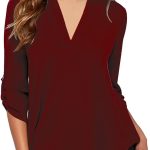 بلوزة كاجوال بقبة V واساور اكمام عريضة من روز وير مناسبة للعمل