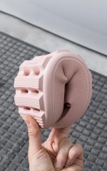 ⁦ايوتيو شبشب منزلي بنعل سميك مانع للانزلاق للحمام للنساء والرجال، شبشب استحمام داخلي للمنزل⁩ - الصورة ⁦3⁩