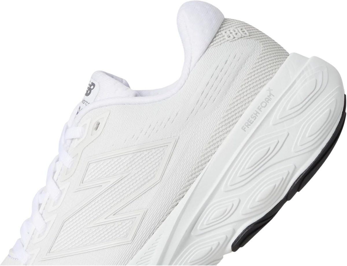 ⁦New Balance Womens 880 Running Shoe⁩ - الصورة ⁦6⁩