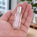 ⁦3 عبوات من زجاجات بخاخ العطور من كيينكسيو، 3 عبوات من زجاجات العطور البخاخة القابلة لاعادة الملء للسفر، زجاجة بخاخ زجاجية صغيرة سعة 10 مل، بخاخ فارغ محمول قابل لاعادة الملء⁩ - الصورة ⁦4⁩