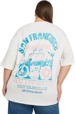 Styli Women's Plus Size Graphic Print Dropped Shoulder Oversized T-Shirt