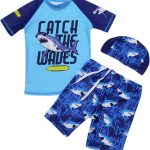 بانانا هوم بدلة سباحة واقية من الطفح الجلدي للاولاد الصغار، بدلة سباحة قصيرة للشاطئ مع قبعة بتصميم سمكة قرش، مجموعة من 3 قطع للحماية من الشمس