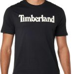 تيشيرت باكمام قصيرة مصمم بتقنية الخيوط المزدوجة وبطباعة لوجو العلامة التجارية بتصميم طولي بلون موحد غير متباين عند الاكمام والقبة للرجال من تمبرلاند