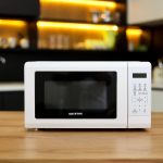 ⁦كريبتون فرن ميكروويف رقمي 20 لتر 1100 واط، ابيض، KNMO6216⁩ - الصورة ⁦2⁩