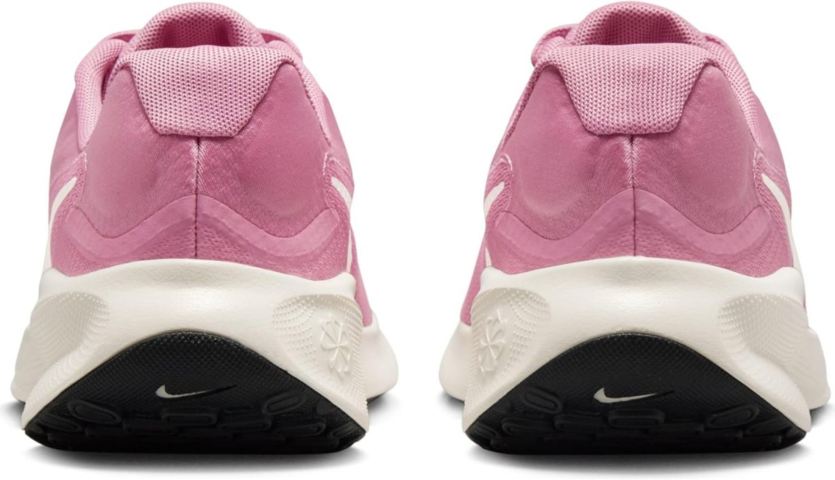 ⁦Nike Revolution 7 womens Sneaker⁩ - الصورة ⁦3⁩