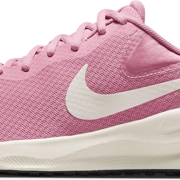Nike Revolution 7 womens Sneaker