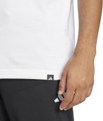 ⁦adidas Mens Lounge Slides Graphic Pocket T-Shirt Graphic Pocket T-Shirt⁩ - الصورة ⁦4⁩