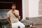 ⁦بي جيه بول جونز تي شيرت كاجوال كلاسيكي باكمام قصيرة ورقبة دائرية ضيقة ولون واحد للرجال⁩ - الصورة ⁦3⁩