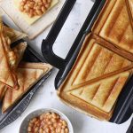 ⁦بريفيل ماكينة تحضير الخبز المحمص العميق من التيميت | محمصة ساندويتش شريحتين | الواح غير لاصقة قابلة للازالة | ستانلس ستيل | اسود [VST082]⁩ - الصورة ⁦10⁩