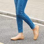 ⁦اوميجت حذاء باليه مسطح للنساء: حذاء رسمي سهل الارتداء مريح للعمل لعام 2025 - كاجوال للسيدات لحفلات الزفاف والمشي⁩ - الصورة ⁦7⁩